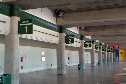 Zona de andenes de la Estación de Autobuses de Teruel